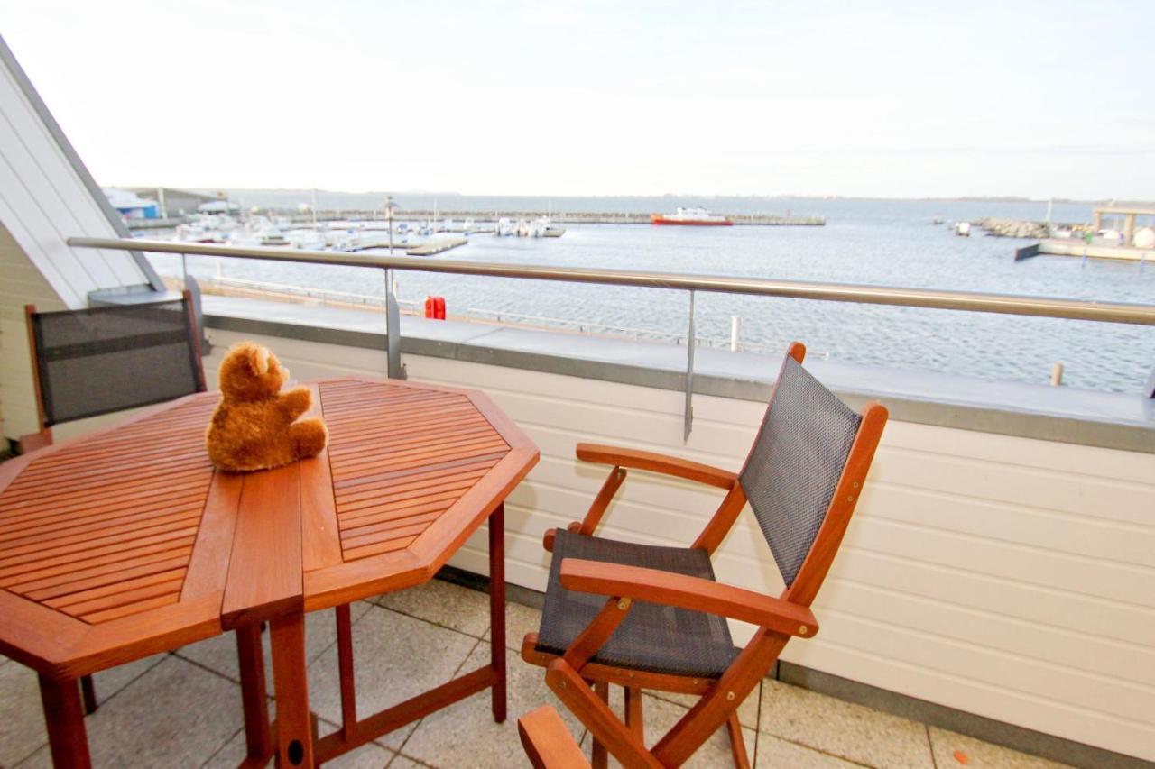 Hafennahe Ferienwohnung Mit Balkon Und Meerblick - Hafenhaeuser Wiek Wohnung 13 Wiek auf Rügen Εξωτερικό φωτογραφία