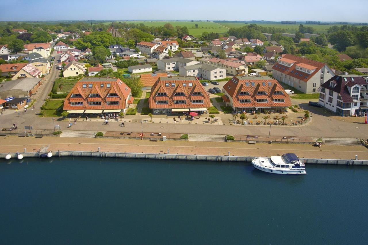 Hafennahe Ferienwohnung Mit Balkon Und Meerblick - Hafenhaeuser Wiek Wohnung 13 Wiek auf Rügen Εξωτερικό φωτογραφία
